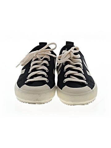 VEJA Sneakers (view 2)
