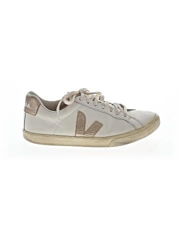 VEJA Sneakers (view 1)