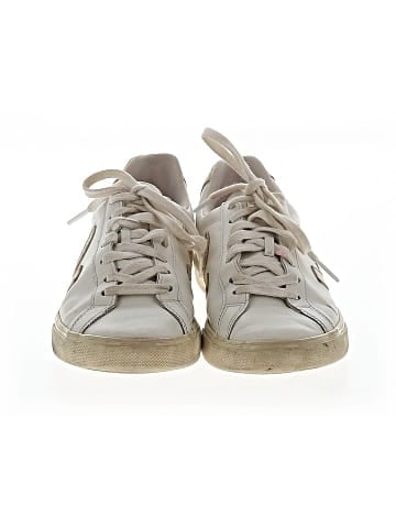 VEJA Sneakers (view 2)