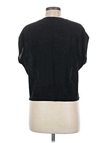 GU Short Sleeve Top (view 2)