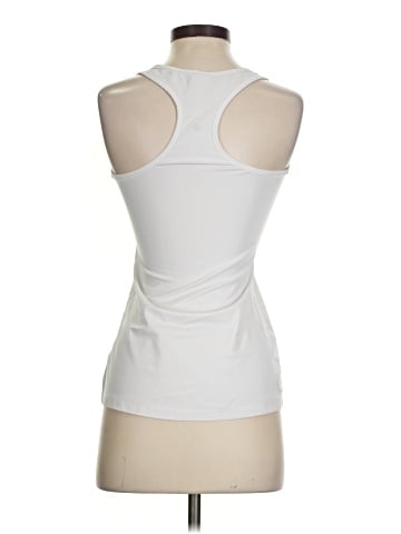 Yogalicious Sleeveless Top (view 2)