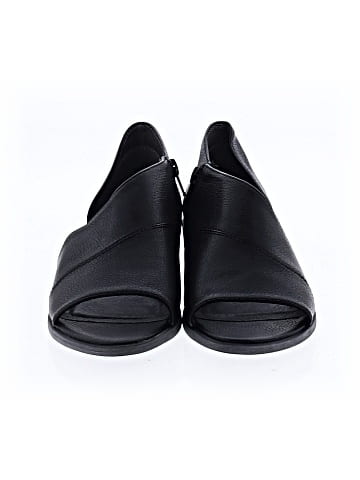 Bare Traps Sandals (view 2)