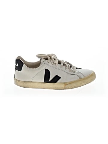 VEJA Sneakers (view 1)