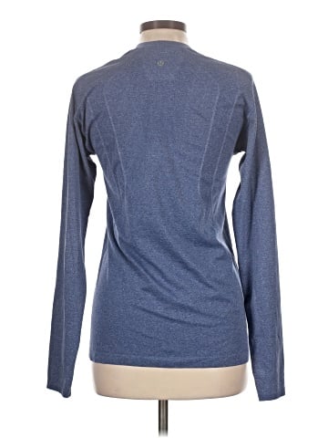 Lululemon Athletica Long Sleeve T-Shirt (view 2)