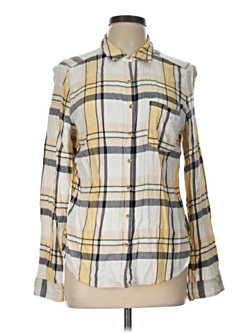 Maurices Long Sleeve Button-Down Shirt (view 1)