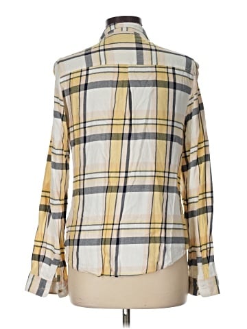 Maurices Long Sleeve Button-Down Shirt (view 2)