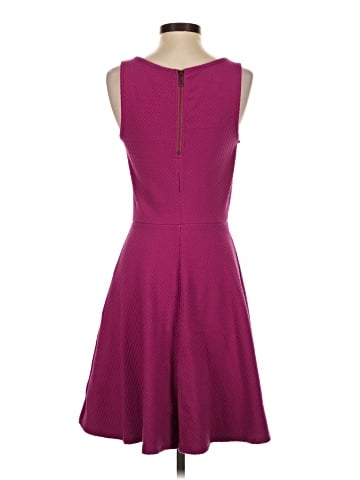 Old Navy Casual Dress (view 2)