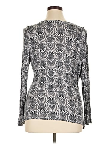 Daisy Fuentes Long Sleeve T-Shirt (view 2)