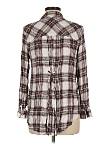 Maurices Long Sleeve Button-Down Shirt (view 2)