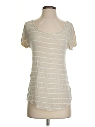 Maurices Short Sleeve T-Shirt (view 1)