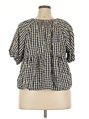 Old Navy Short Sleeve T-Shirt (view 2)