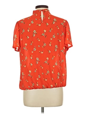 Sara Michelle Short Sleeve Blouse (view 2)