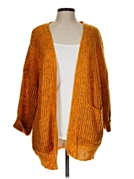 Signature Studio Cardigan