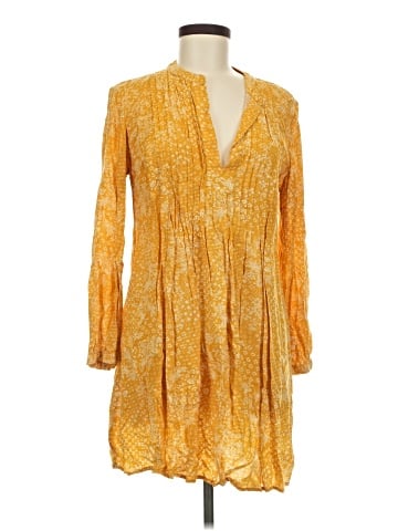 Old Navy Casual Dress (view 1)