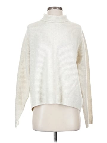 Uniqlo Turtleneck Sweater (view 1)