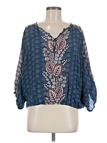 Urban Outfitters 3/4 Sleeve Blouse (view 1)
