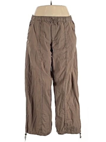 Zara Khakis (view 1)