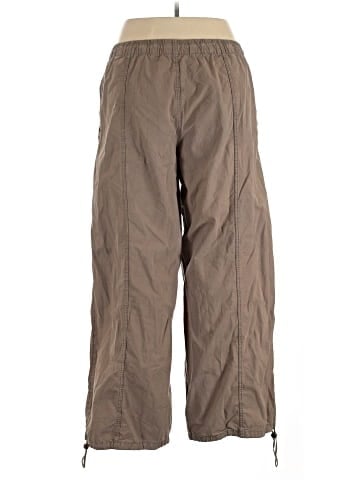 Zara Khakis (view 2)