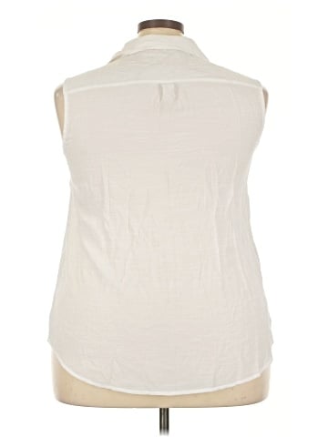 Avenue Sleeveless Button-Down Shirt (view 2)