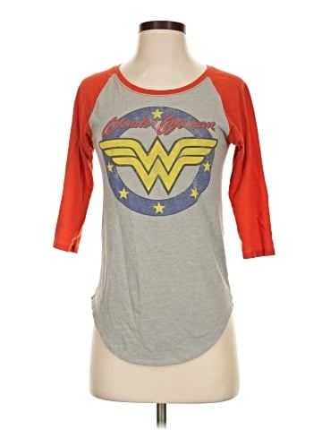 DC Comics 3/4 Sleeve T-Shirt (view 1)