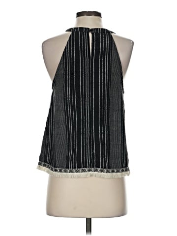Hem & Thread Sleeveless Blouse (view 2)