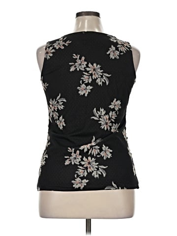 Maurices Sleeveless T-Shirt (view 2)