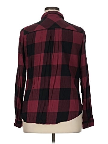 Maurices Long Sleeve Button-Down Shirt (view 2)