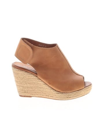 Scala Wedges (view 1)