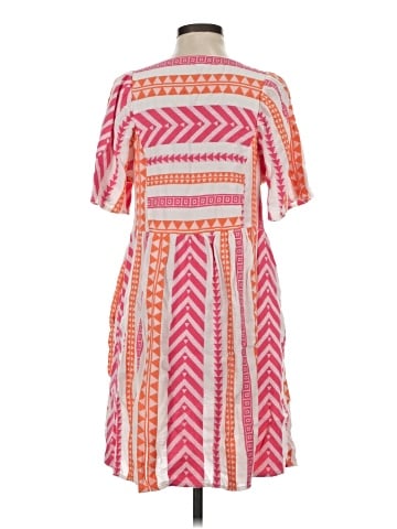 Old Navy Casual Dress (view 2)