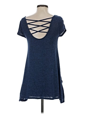 Maurices Short Sleeve T-Shirt (view 2)
