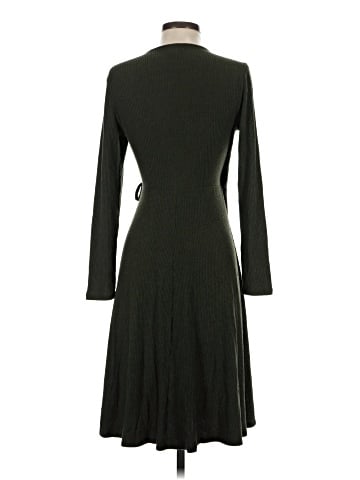 Old Navy Casual Dress (view 2)