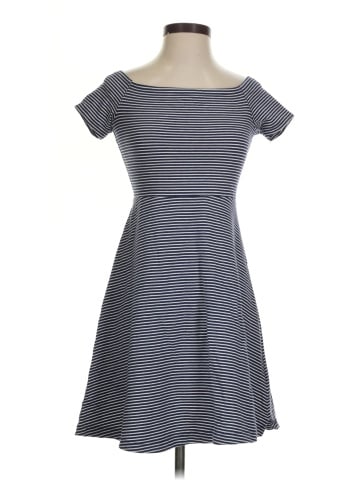 Old Navy Casual Dress (view 1)