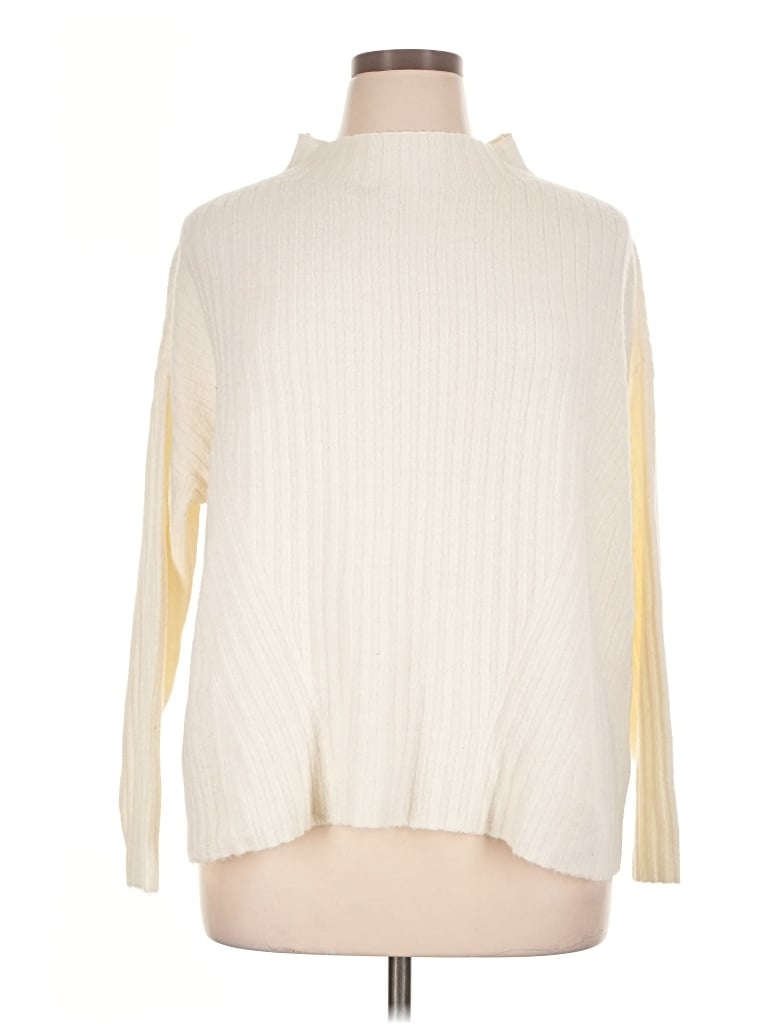 Pre-owned Old Navy Turtleneck Sweater In Ivory