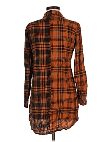 New Look Long Sleeve Button-Down Shirt (view 2)