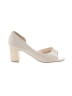 Benjamin Walk Ivory Heels Size 6 - photo 1