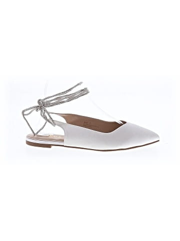 Lulus Flats (view 1)