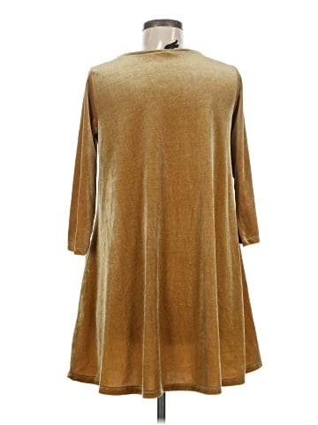 Agnes & Dora Casual Dress (view 2)