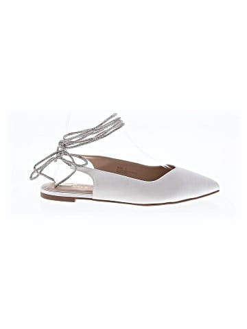 Lulus Flats (view 1)