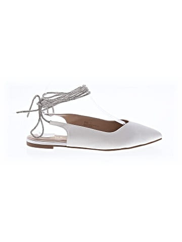 Lulus Flats (view 1)