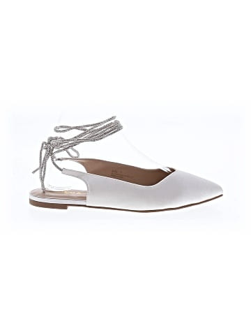 Lulus Flats (view 1)