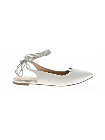 Lulus Flats (view 1)