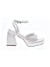 Lulus White Sandals Size 6 - photo 1