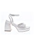 Lulus White Sandals Size 9 - photo 1