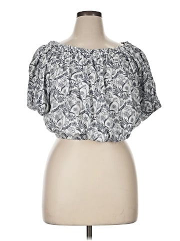 Cupcakes & Cashmere Short Sleeve Blouse (view 1)