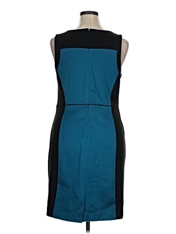 Ann Taylor LOFT Outlet Cocktail Dress (view 2)