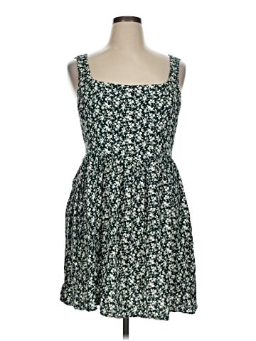 Old Navy Casual Dress (view 1)