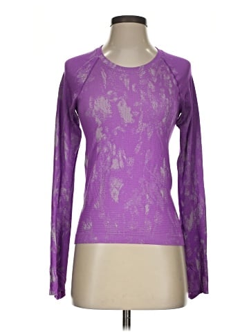 Lululemon Athletica Long Sleeve T-Shirt (view 1)