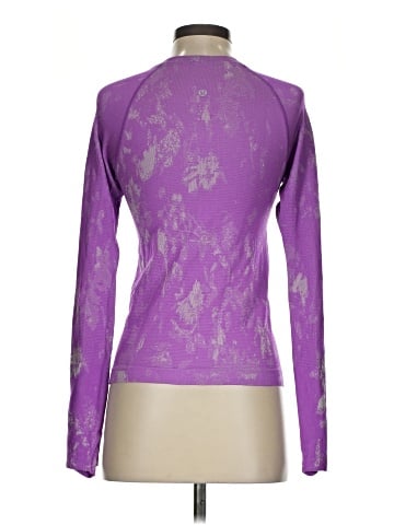Lululemon Athletica Long Sleeve T-Shirt (view 2)