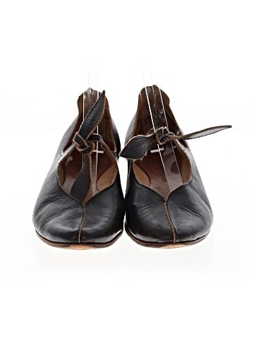 Cydwoq Heels (view 2)