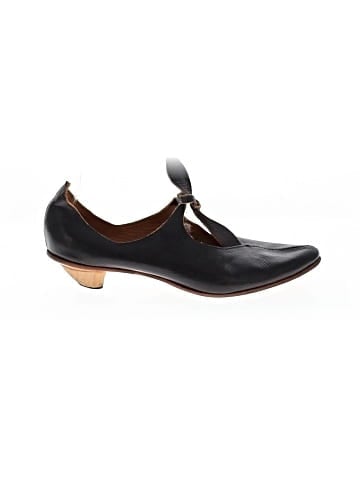 Cydwoq Heels (view 1)